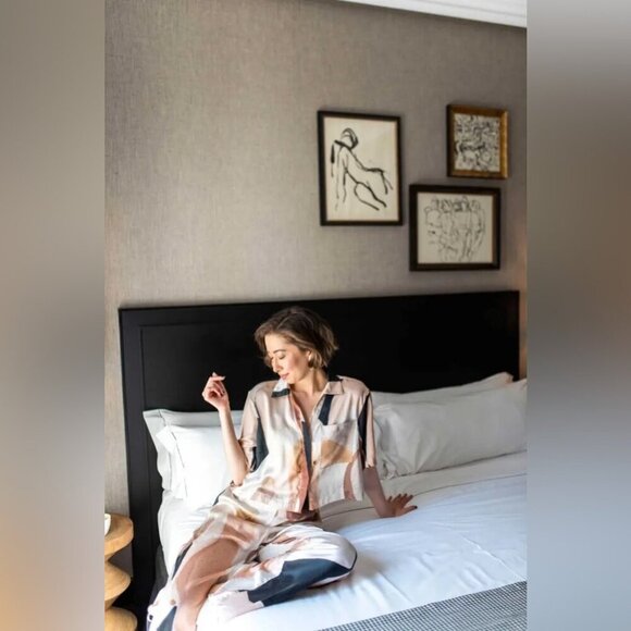 Kristen Giorgi x Lunya Washable Silk top size large - Picture 15 of 16